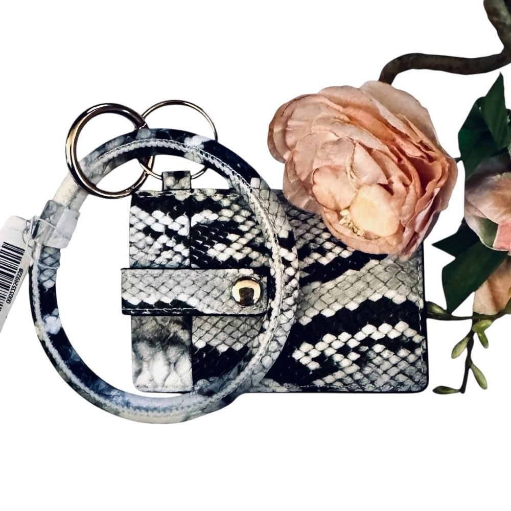 Tell Your Tale Wristlet Wrist Bracelet Keychain Key Ring Bangle Wallet Purse NWT